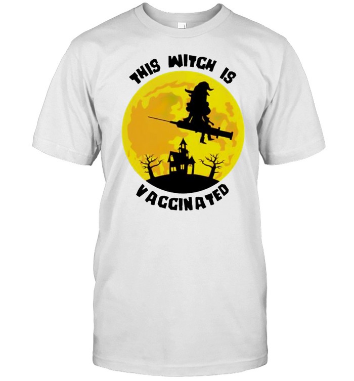 This witch is vaccinated Halloween shirt Classic Men's T-shirt
