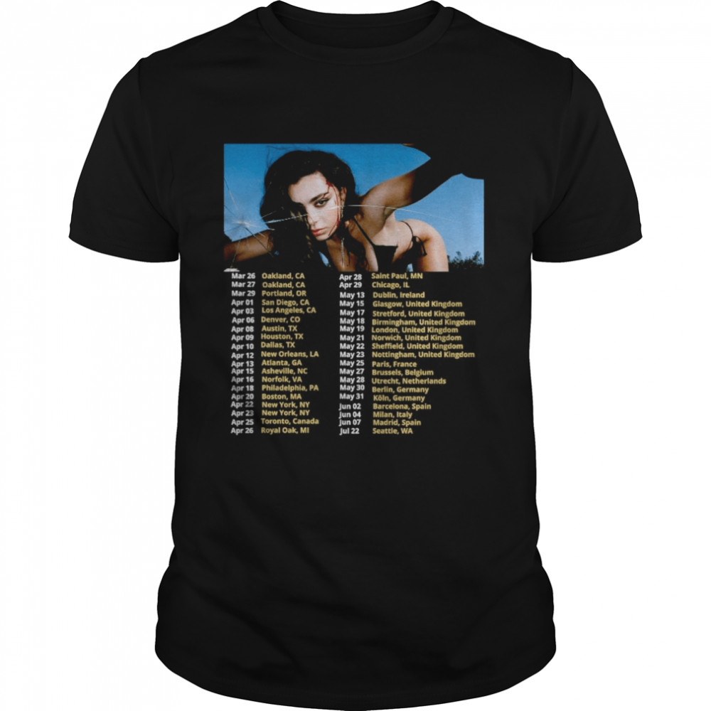 Charli XCX Crash The Live Tour 2022  Classic Men's T-shirt